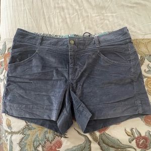 Athleta steel blue size 14 women’s shorts. Excellent condition worn once